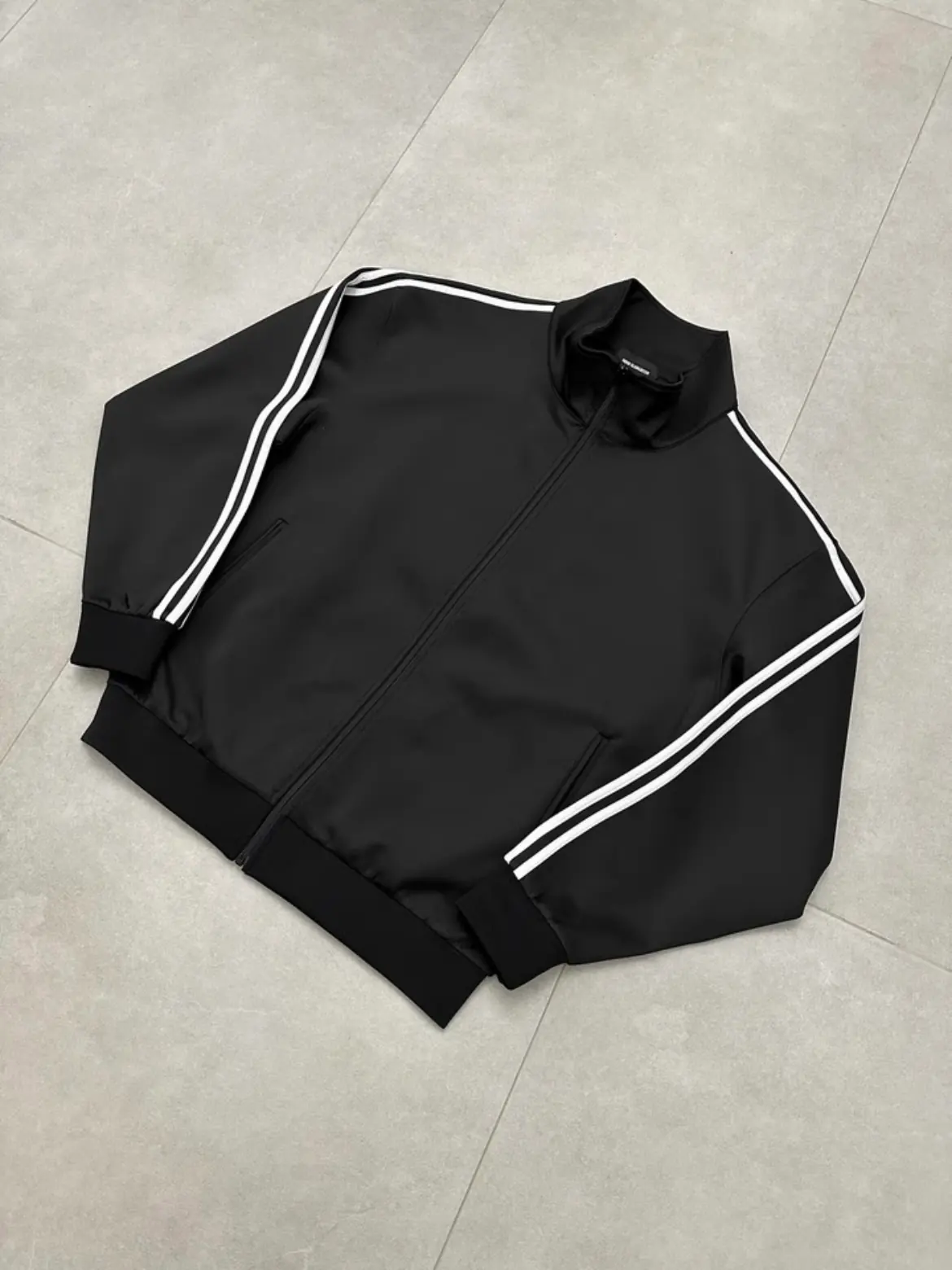 Black active top sample
